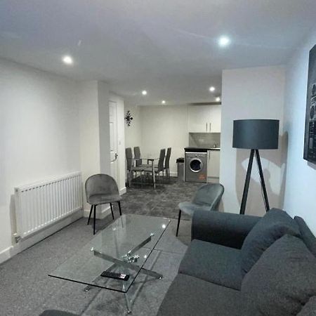 2 Bed Room Luxury Apartment In Old Kent Road ロンドン エクステリア 写真