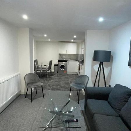 2 Bed Room Luxury Apartment In Old Kent Road ロンドン エクステリア 写真