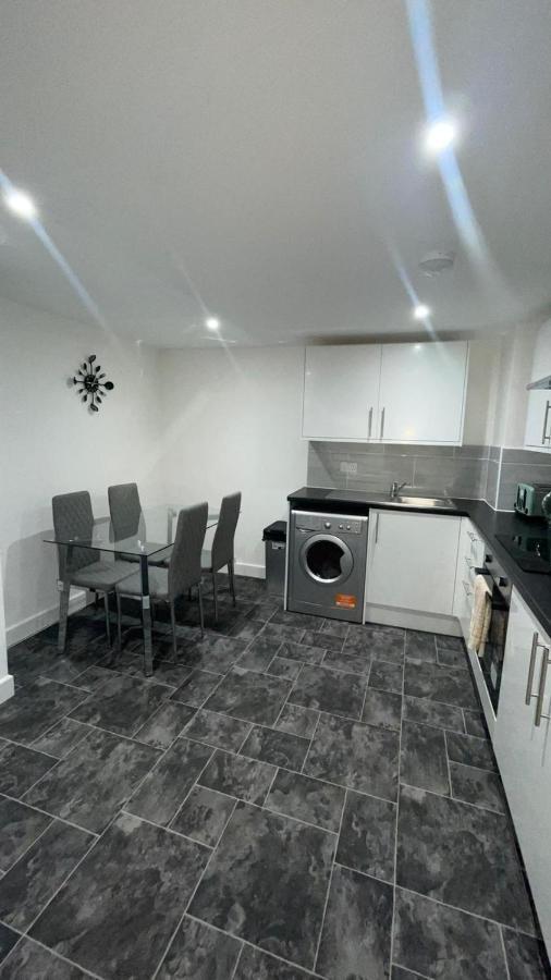 2 Bed Room Luxury Apartment In Old Kent Road ロンドン エクステリア 写真