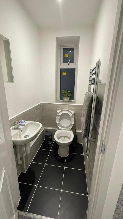 2 Bed Room Luxury Apartment In Old Kent Road ロンドン エクステリア 写真